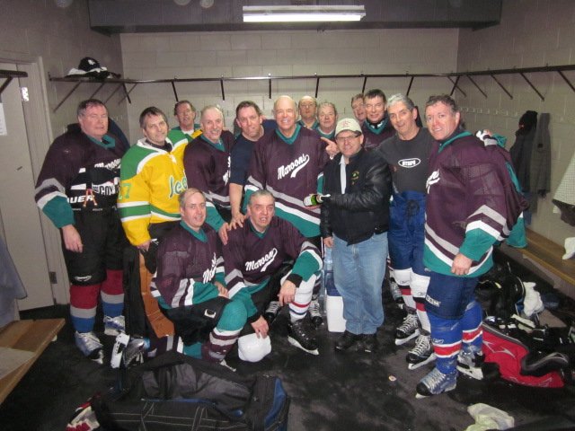 lounsburysdivisionwinnersperthmaroons3.jpg