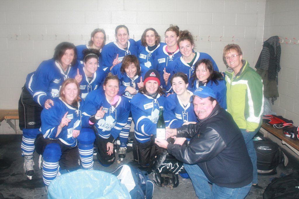tcheersladyleafs.jpg