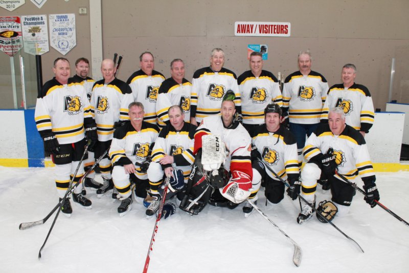 cheersdivisionfinalistsantigonisholddogs.jpg